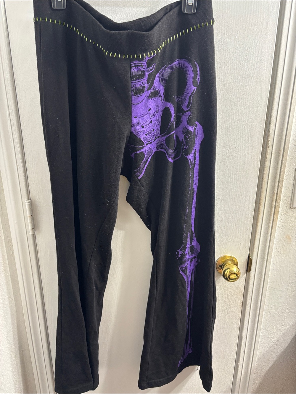 Black womens Leggings and with Purple Skeleton Print pants XL